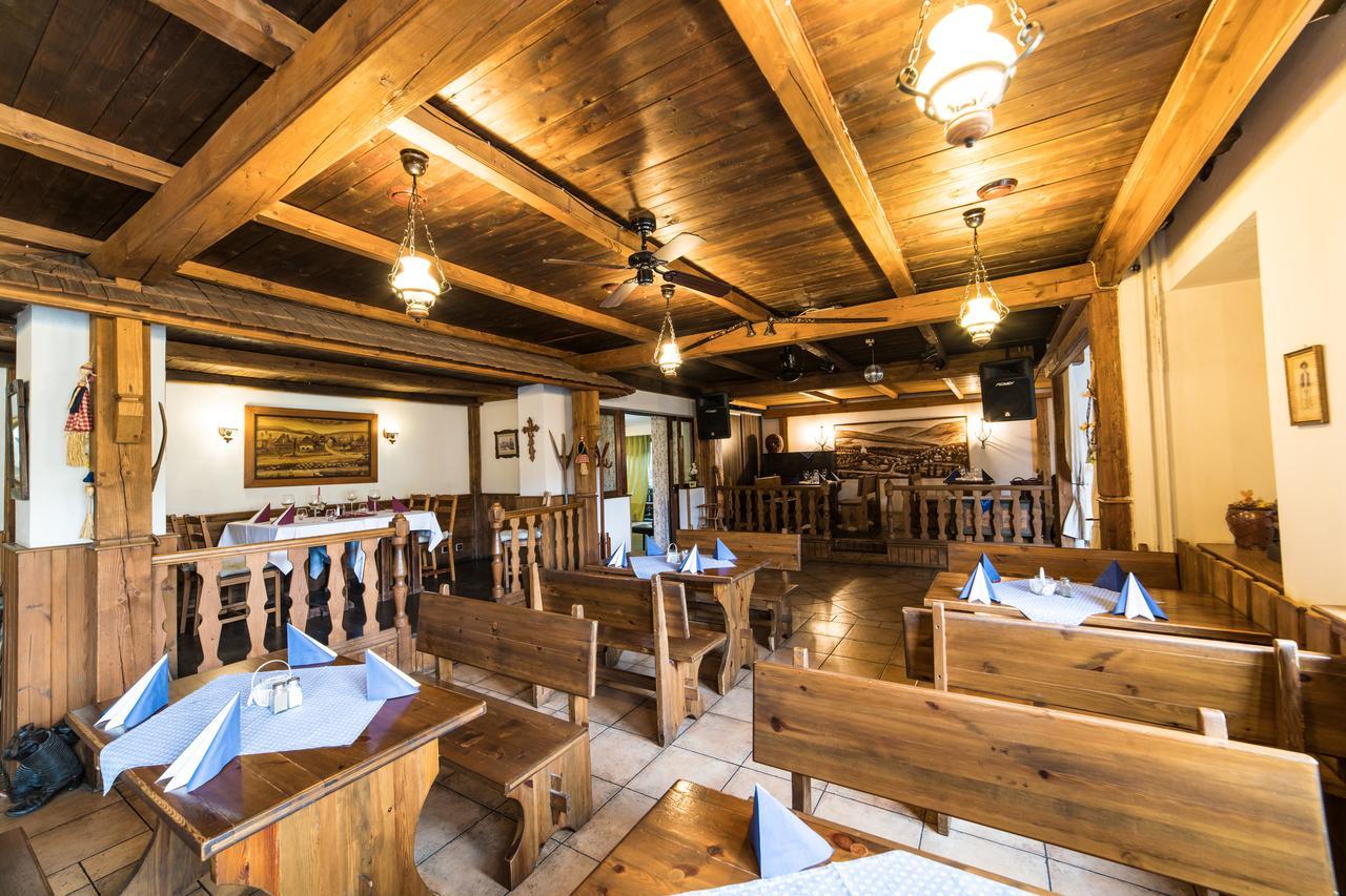 Valašský Hotel a Pivní lázně OGAR Luhačovice Esterno foto